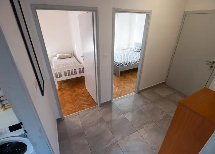 Andrea's * زادار